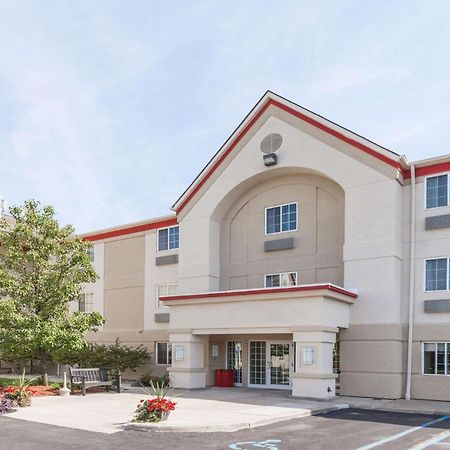 Mainstay Suites Detroit オーバーン・ヒルズ エクステリア 写真