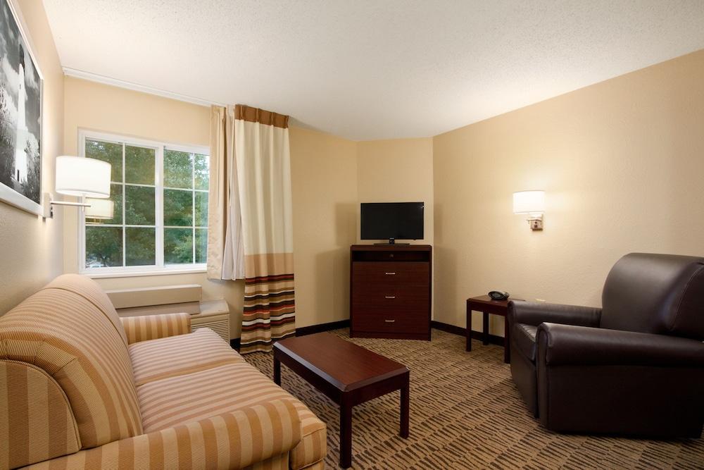 Mainstay Suites Detroit オーバーン・ヒルズ エクステリア 写真