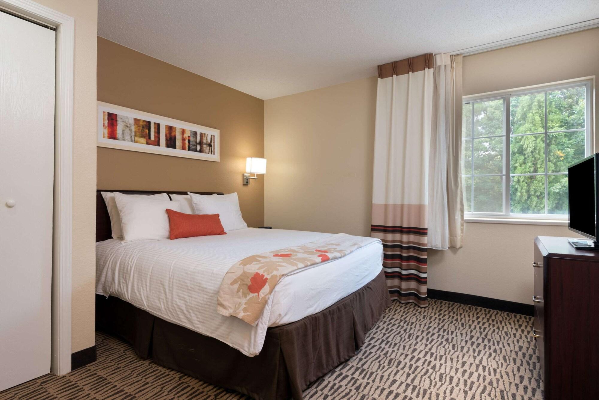 Mainstay Suites Detroit オーバーン・ヒルズ エクステリア 写真