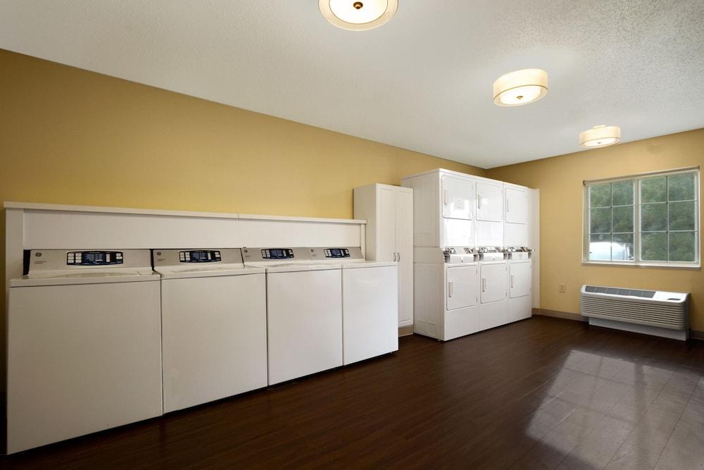 Mainstay Suites Detroit オーバーン・ヒルズ エクステリア 写真